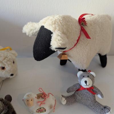 Plush & Ceramic Animals Sheep