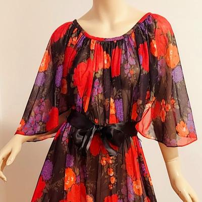 Vtg 2 for one Price Amazing items 60-70s