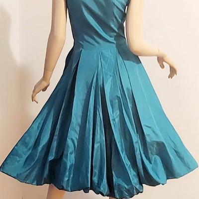 Vtg 50-60s Fit & Flare Shantung dress w/Crinoline
