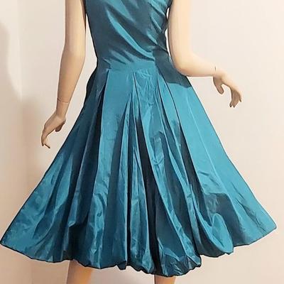 Vtg 50-60s Fit & Flare Shantung dress w/Crinoline