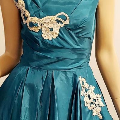 Vtg 50-60s Fit & Flare Shantung dress w/Crinoline