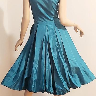 Vtg 50-60s Fit & Flare Shantung dress w/Crinoline