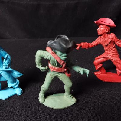 VERY DETAILED TOY PIRATE ACTION FIGURES WITH ACCESSORIES