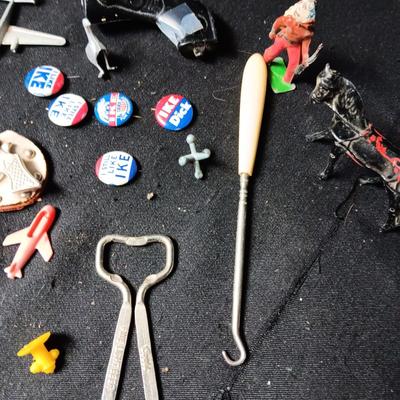 MORE SMALL TRINKETS AND COLLECTIBLES
