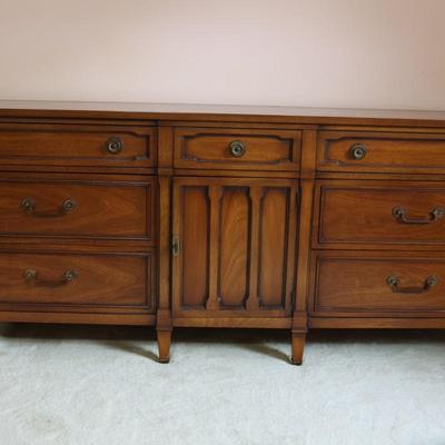 DREXEL Nine Drawer Dresser