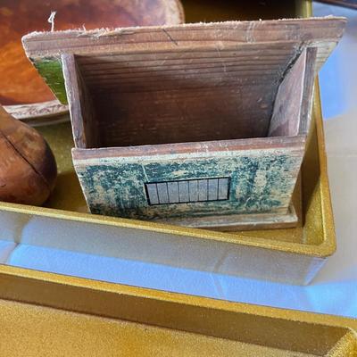 Decorative Lot - Vintage, Wood, Trays, Etc.