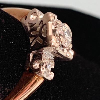 14k Gold Diamond Estate Ring 3.12 grams