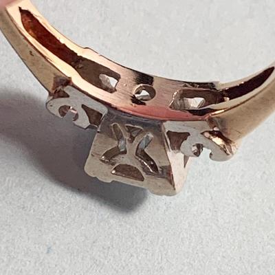 14k Gold Diamond Estate Ring 3.12 grams