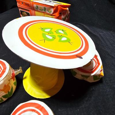 Vintage BARBIE PUFF & PLAY Inflatable Blow Up Dinette Furniture 1977 with inflatable kitchen