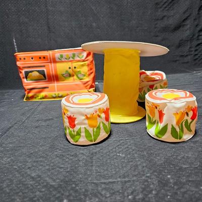 Vintage BARBIE PUFF & PLAY Inflatable Blow Up Dinette Furniture 1977 with inflatable kitchen