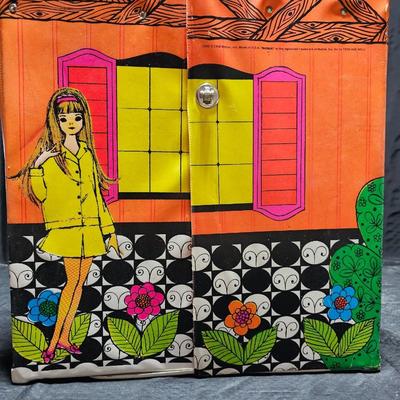 Mod Barbie Family House 1968 Has some accessories and two barbie dolls -roof is damaged
