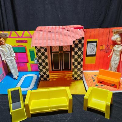 Mod Barbie Family House 1968 Has some accessories and two barbie dolls -roof is damaged