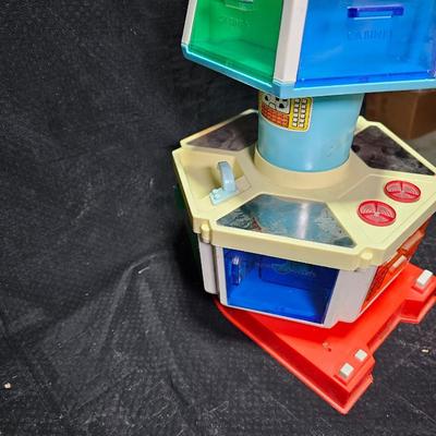 1970's Barbie Karosel Kitchen Sears Exclusive Carousel Mattel with some accessories