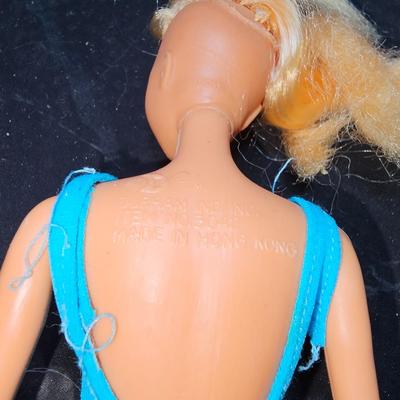 Vintage Barbie Pool Party Swimming Pool 1973 Not Complete with barbie dolls