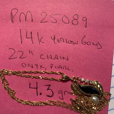 14k Yellow Gold Necklace w/ Pendant