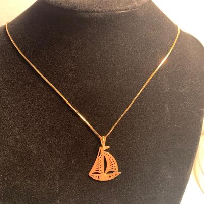 14k Gold Necklace w/ Sailboat Pendant
