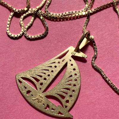 14k Gold Necklace w/ Sailboat Pendant