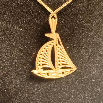 14k Gold Necklace w/ Sailboat Pendant