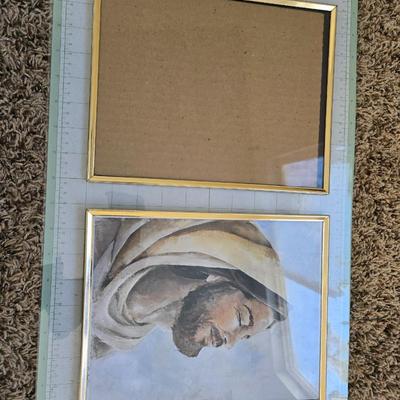 2 gold frames