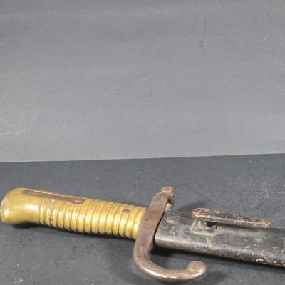 LOT 281: Antique French Model 1866 CHASSEPOT YATAGHAN Sword Bayonet