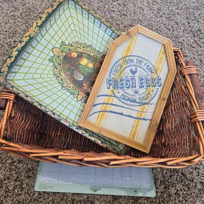 Basket tray and sign