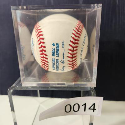 Jim Catfish Hunter Signed Baseball In Collectors Case