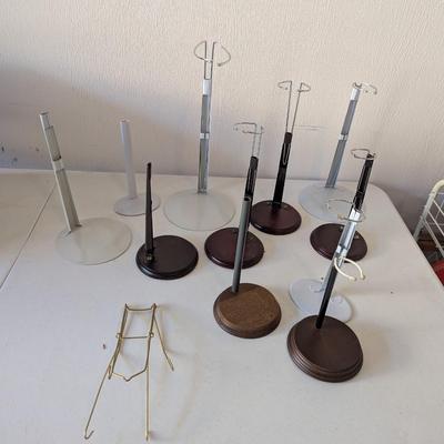 Doll Stands & Plate Holders