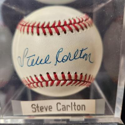 Steve Carlton Signed Baseball In Collectors Case