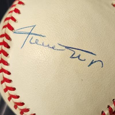 500 Home Runs Club 3000 Hits Eddie Murray Hank Arron Willie Mays Signed Baseball In Collectors Case