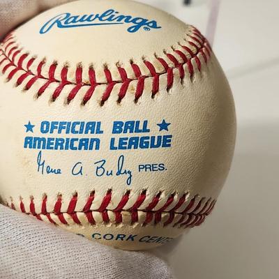 Baltimore Orioles Ripken Family Signed Baseball In Collectors Case Cal Sr. Cal Jr. Billy