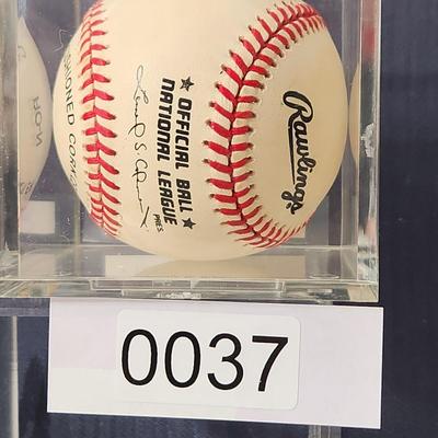 Billy Williams HOF 1987 Signed Baseball In Collectors Case