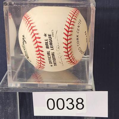 Barry Bonds Signed Baseball In Collectors Case