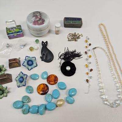 Assortment Of Costume Jewelry Clasp 835 & G Silver