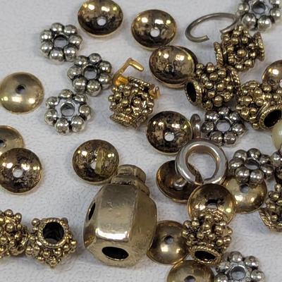 Assortment Of Costume Jewelry Clasp 835 & G Silver