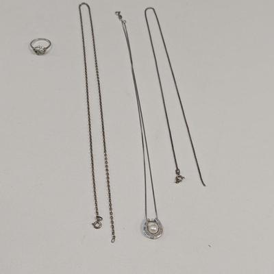.925 Silver Necklaces & Ring Approx 11 Oz