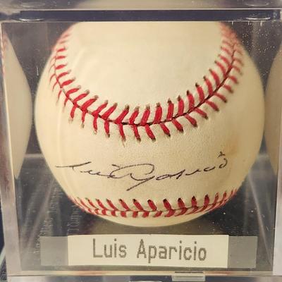 Luis Aparicio Signed Baseball In Collectors Case