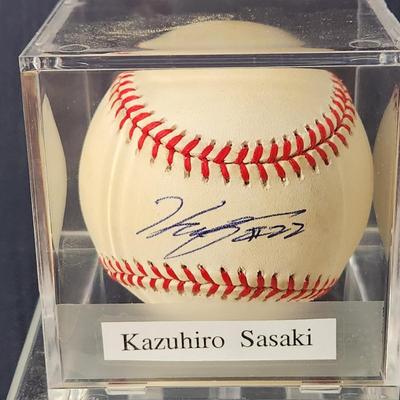 Kazuhiro Sasaki Signed Baseball In Collectors Case