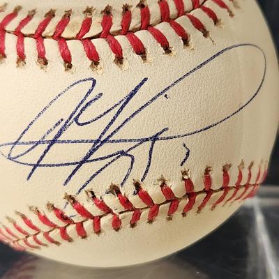 Mike Piazza Signed Baseball In Collectors Case