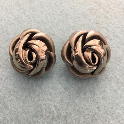 Vintage, silver toned rose blooming clip on earrings