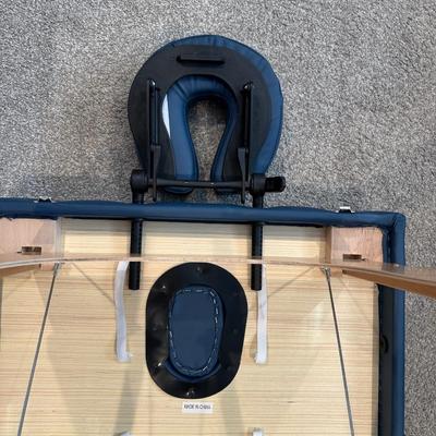 SALONITURE PORTABLE MASSAGE TABLE WITH NYLON CARRY CASE