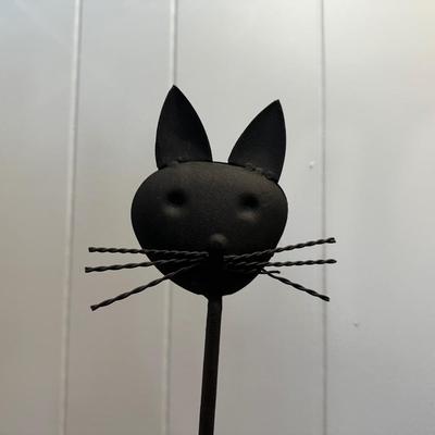 METAL CAT AND CERAMIC BIRD