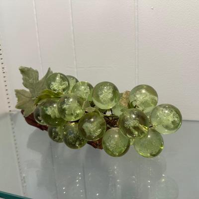 GLASS GRAPES AND 2 HINGED BOXES
