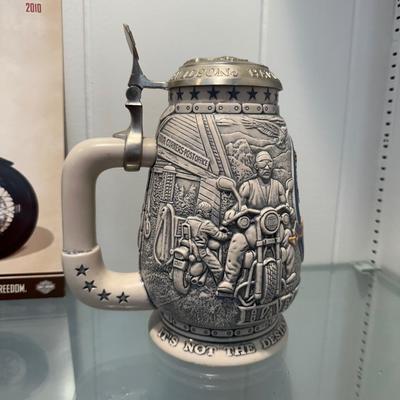 HARLEY DAVIDSON MEMORABILIA