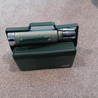 STANLEY LUNCH BOX AND THERMOS THAT ATTACHES TO THE HANDLE