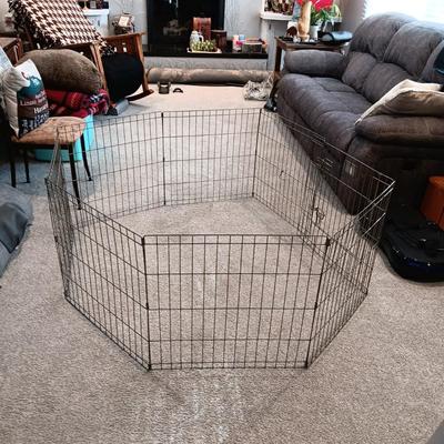 METAL PET PLAYPEN OR ENCLOSURE AND AN ADJUSTABLE SAFETY GATE