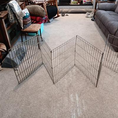 METAL PET PLAYPEN OR ENCLOSURE AND AN ADJUSTABLE SAFETY GATE