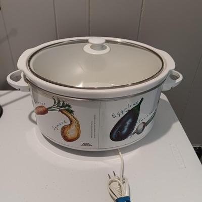 LARGE CROCK POT AND A HAND TOWEL HOLDER