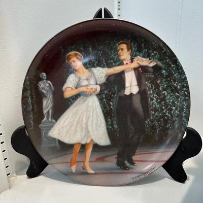 KNOWLES “SOUND OF MUSIC” COLLECTOR PLATES