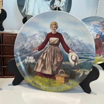 KNOWLES “SOUND OF MUSIC” COLLECTOR PLATES