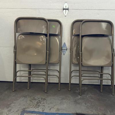 4 MATCHING METAL FOLDING CHAIRS
